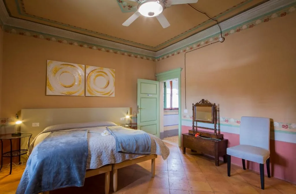 Ampia Camera Matrimoniale/Doppia con Letti Singoli — Villa Sant’Andrea