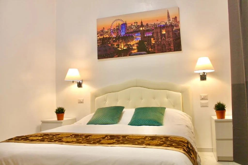 Large Double Room — Hotel 900 Toscana