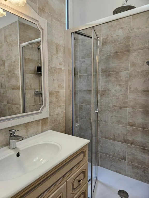 Large Double Room — Resort del Roster