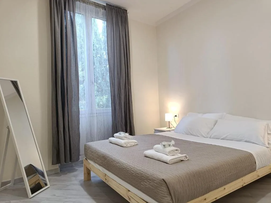 Ampia Camera Matrimoniale — Santo Spirito Rooms