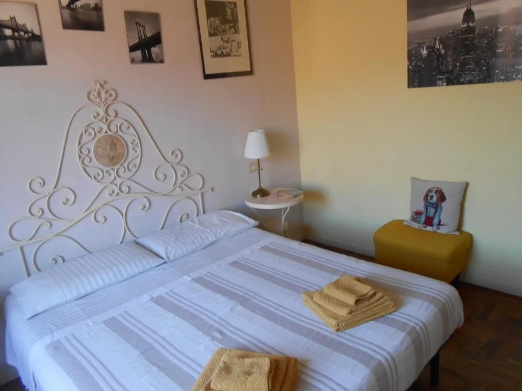 Large Double Room — suite tra i tetti con bagno privato