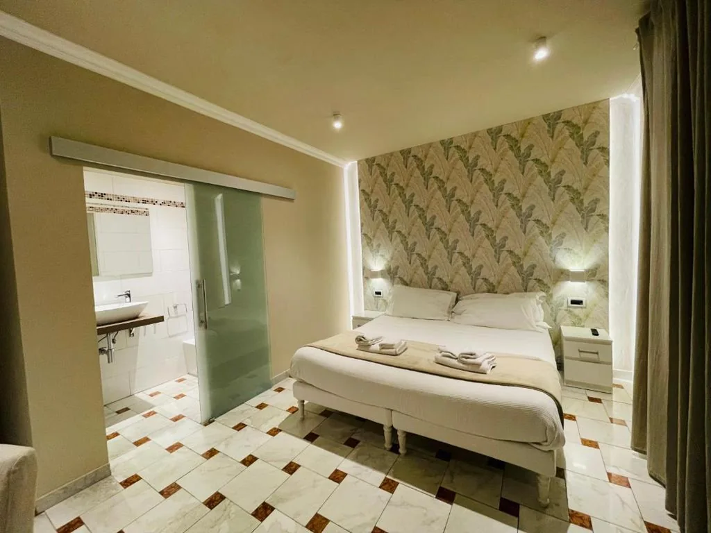 Ampia Camera Matrimoniale — Villa Martina Classic & Luxury Room