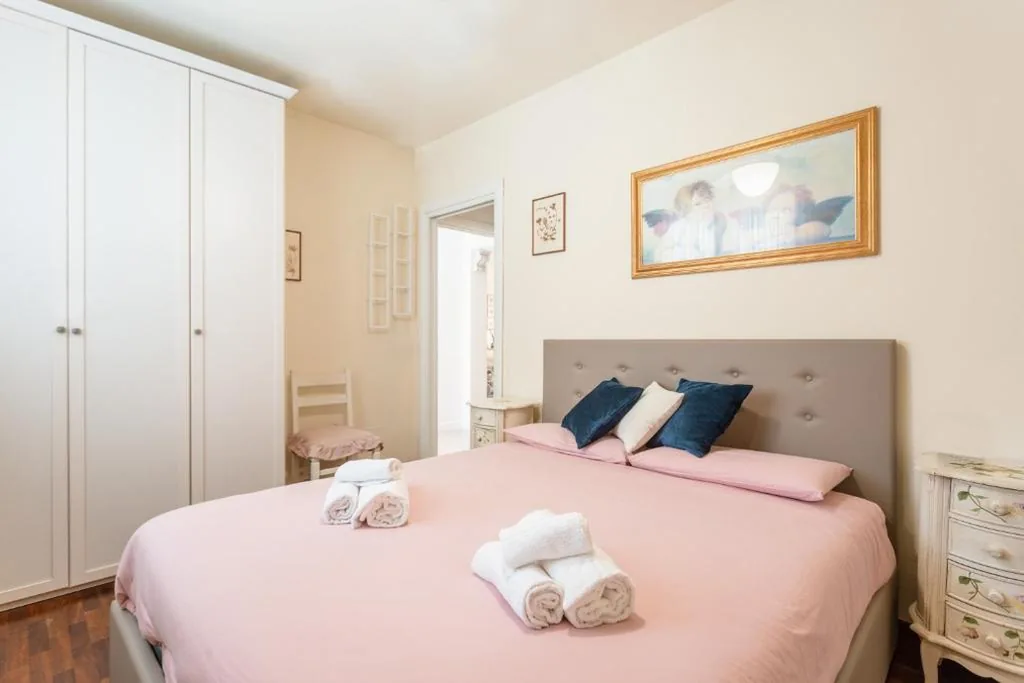 Ampio appartamento con giardino e due camere – Viareggio centro