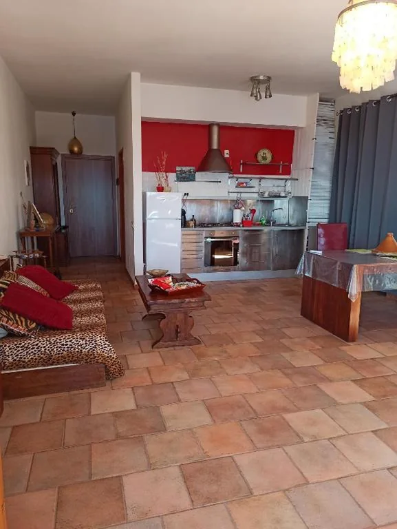 Ampio monolocale con balcone fronte mare — foto 4