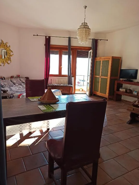 Ampio monolocale con balcone fronte mare — foto 8