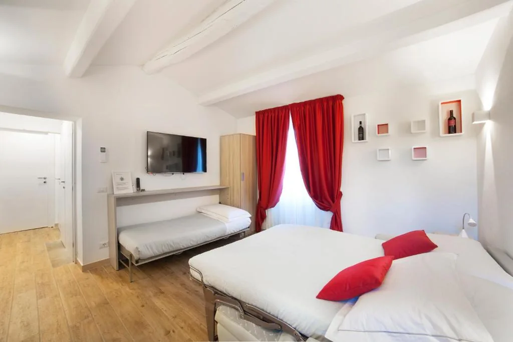 Apollo Guest House