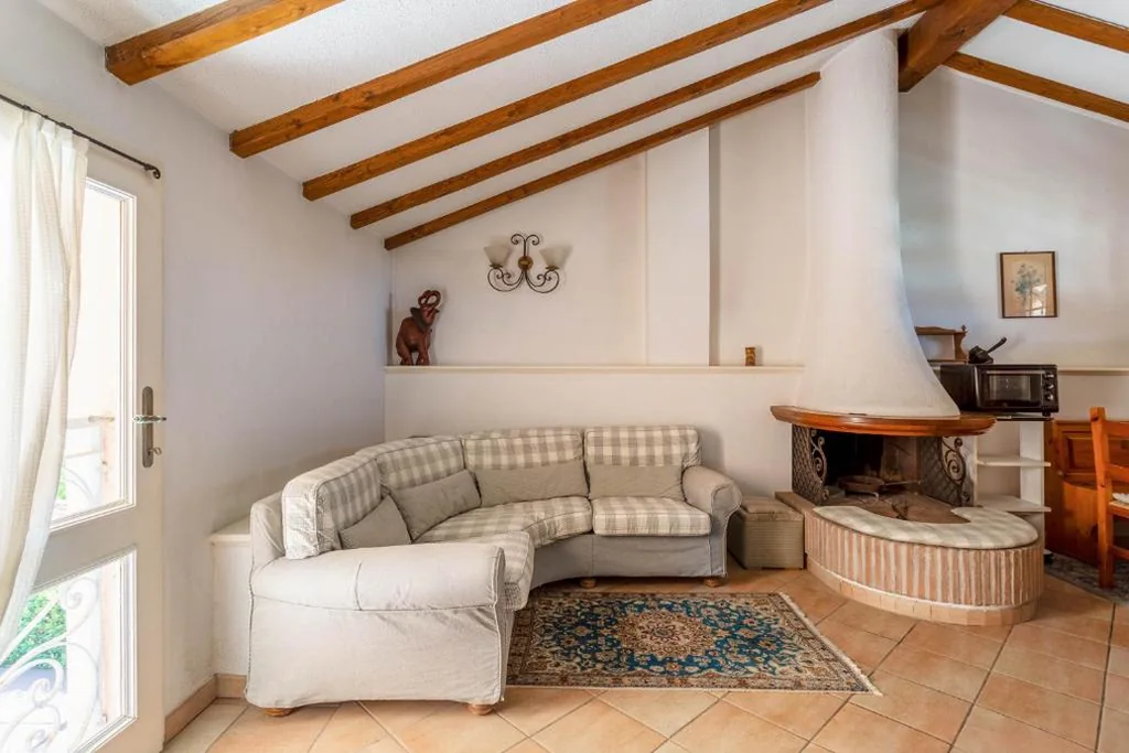 Appartamento Ampio con 2 Camere da Letto - Mansarda — Hotel Sonia