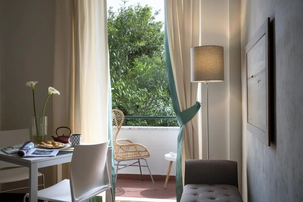 Classic Two-Bedroom Apartment with Garden View - Annexe — Palace Hotel