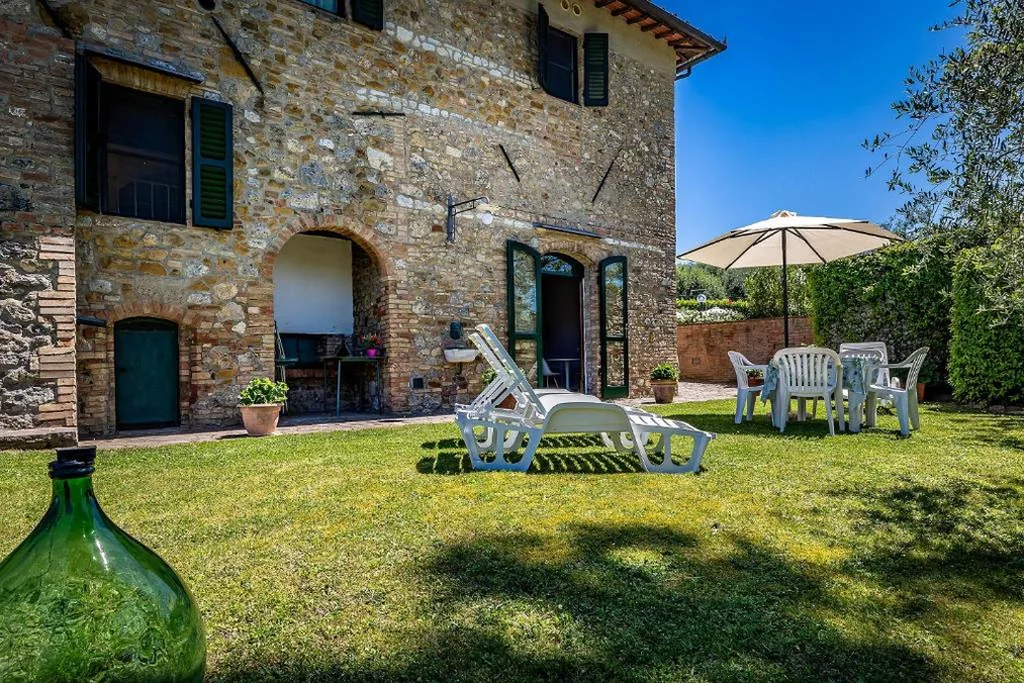 One-Bedroom Apartment with Garden — B&B La Fornace Di Racciano