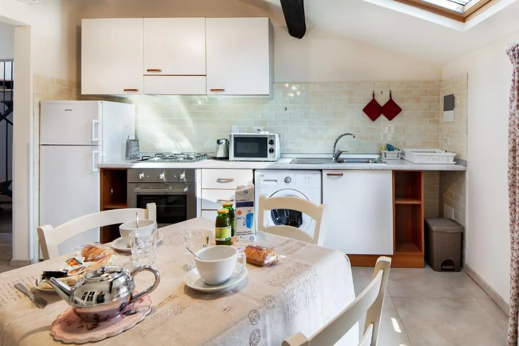 One-Bedroom Apartment with Terrace — Dimora Salviati