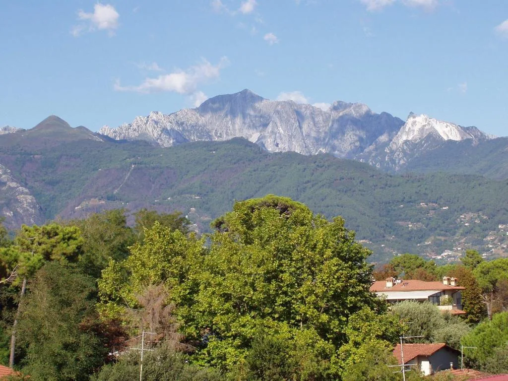 Two-Bedroom Apartment with Balcony — Hotel La Primula