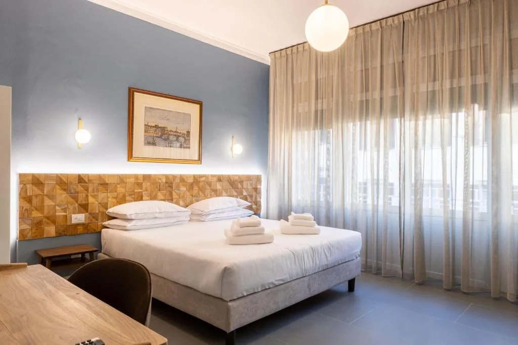 Two-Bedroom Apartment with Terrace — Pier Capponi 17 Rooms & Suites