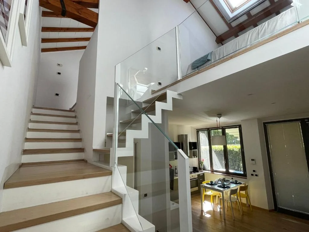 Appartamento con 2 Camere da Letto — Loft Casa EGLi