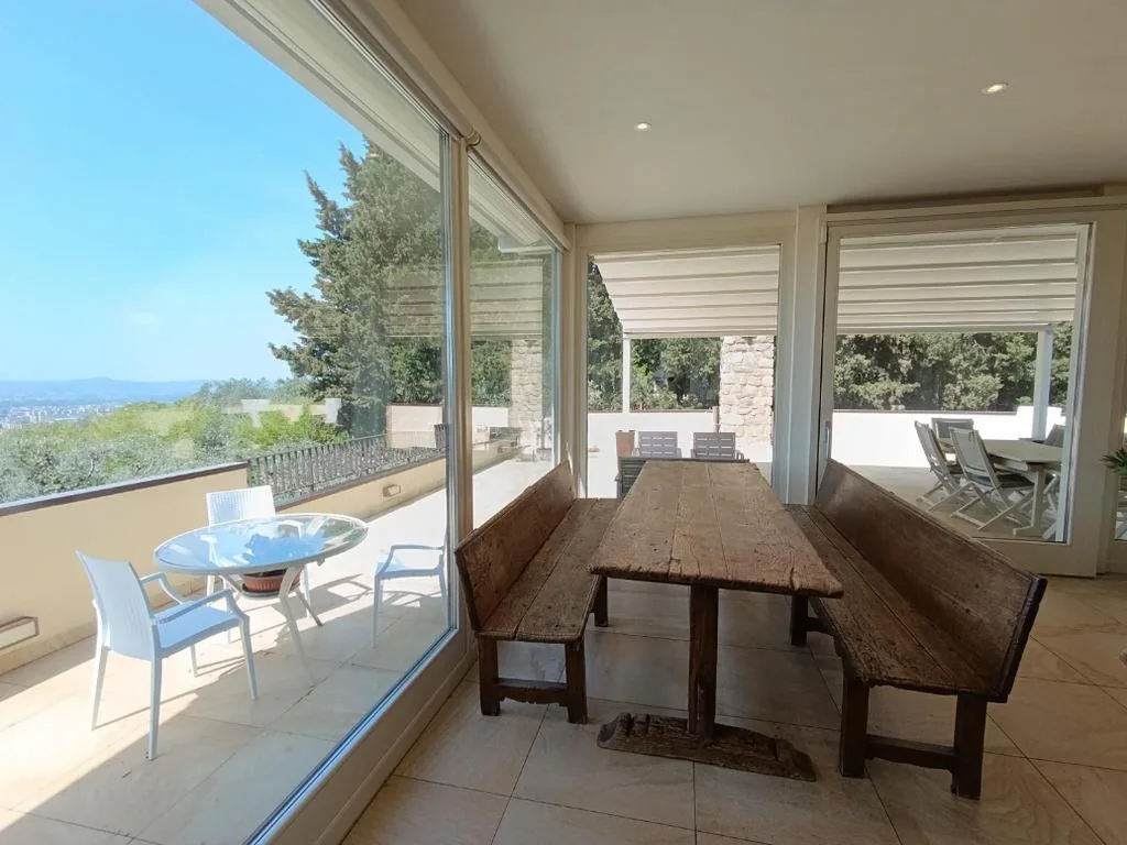 Appartamento con piscina in Villa — foto 7
