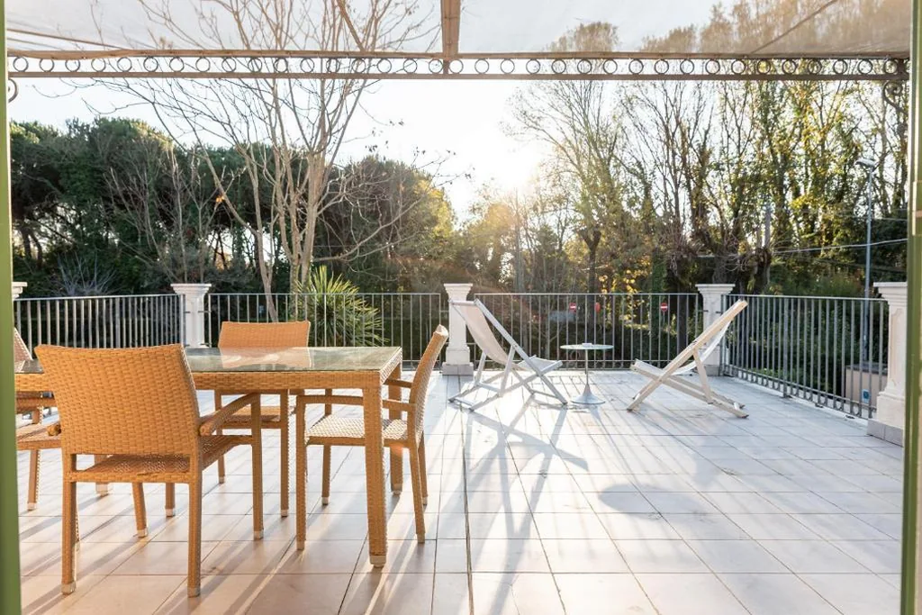 Apartment with Terrace — Rta la Pergola