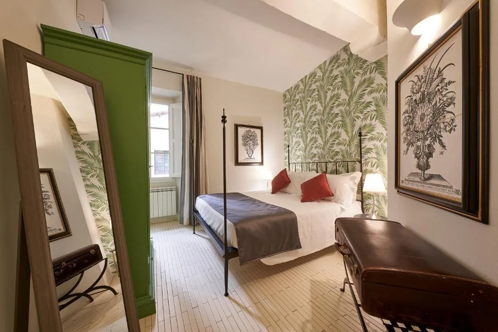 Deluxe One-Bedroom Apartment — Peruzzi Urban Residences