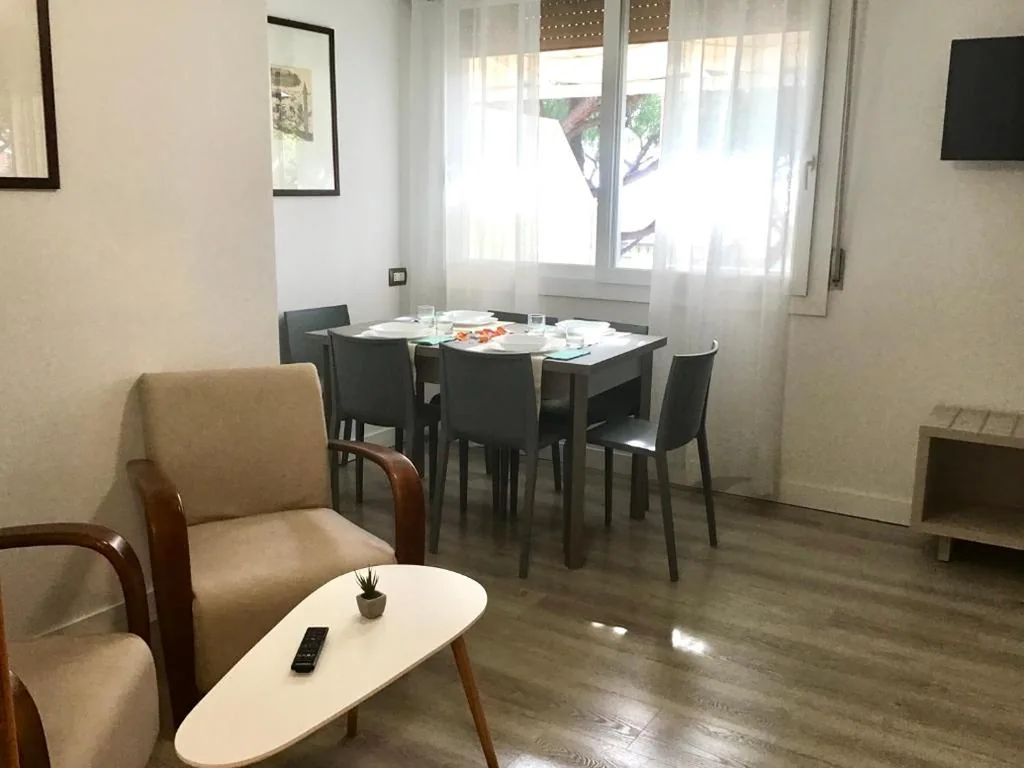Appartamento Deluxe con 2 Camere da Letto e Balcone — La Coccinella Residence