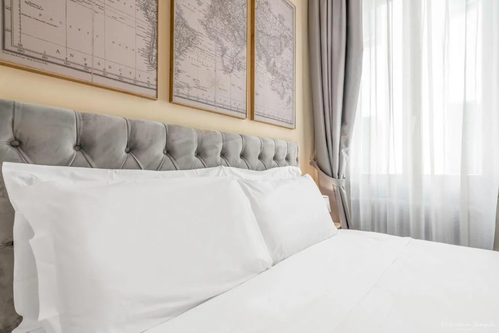 Three-Bedroom Deluxe Apartment — Hotel Adamas