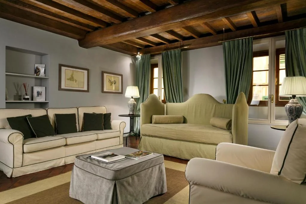 Luxury 1-Bedroom Apartment — Al Palazzo del Marchese di Camugliano Residenza d’Epoca