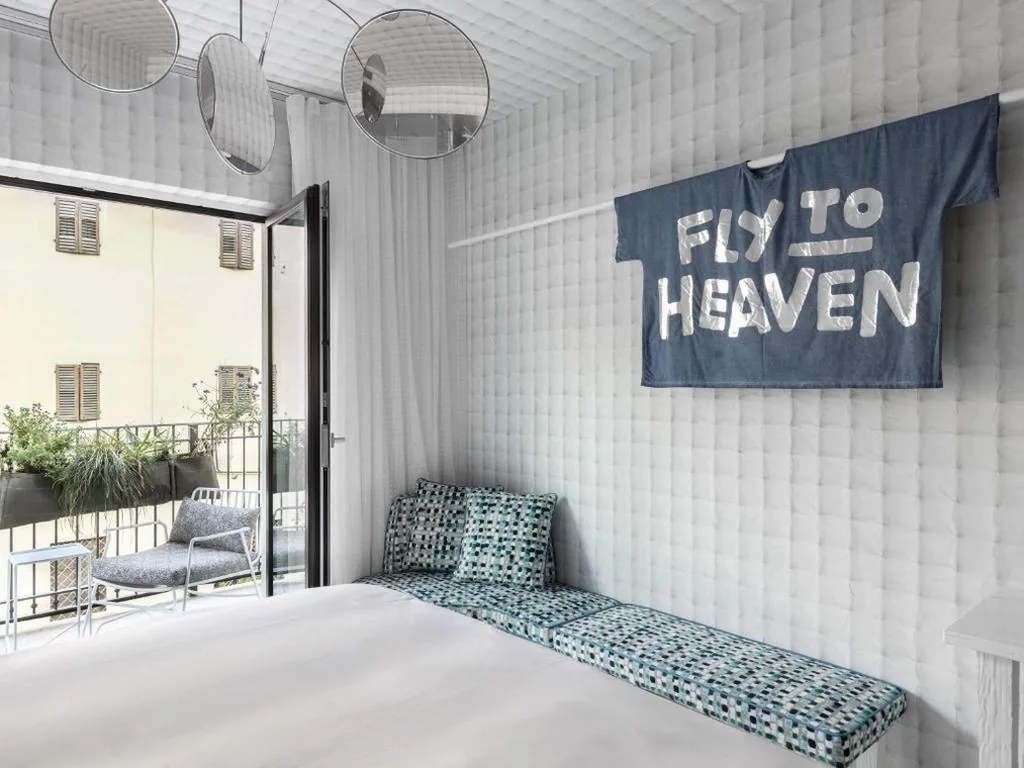 Appartamento Medium Bianco con Balcone — 25hours Hotel Florence Piazza San Paolino