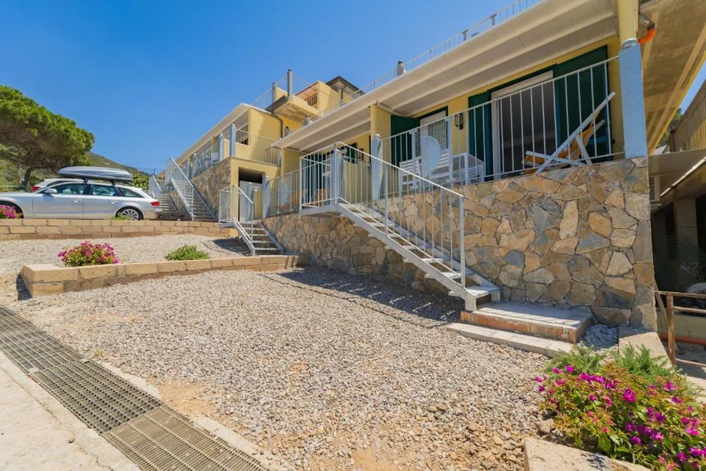 Appartamento Monolocale con 1 Letto Matrimoniale — Hotel Dino