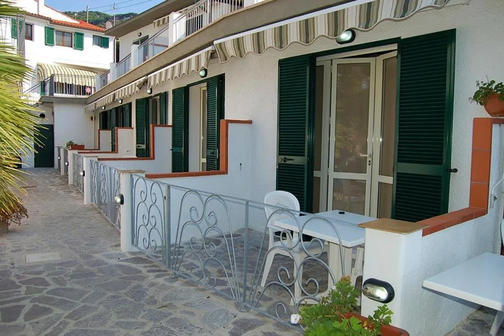 Appartamento - Piano Terra — Appartamenti Villa Miramare