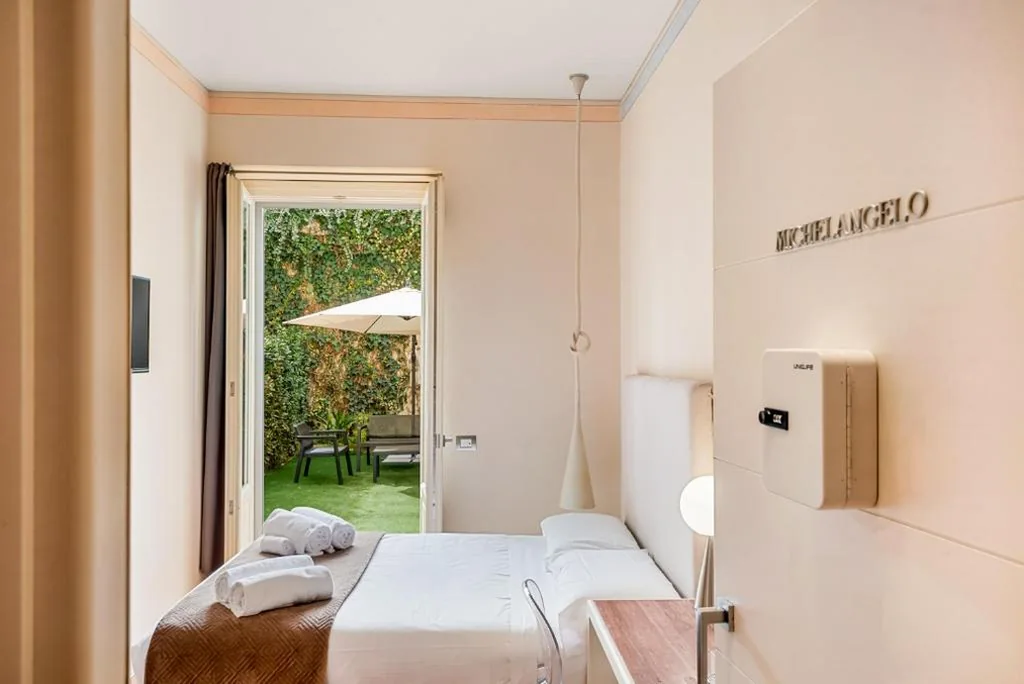 Aurora Garden Lodging – Rooms & Apartment