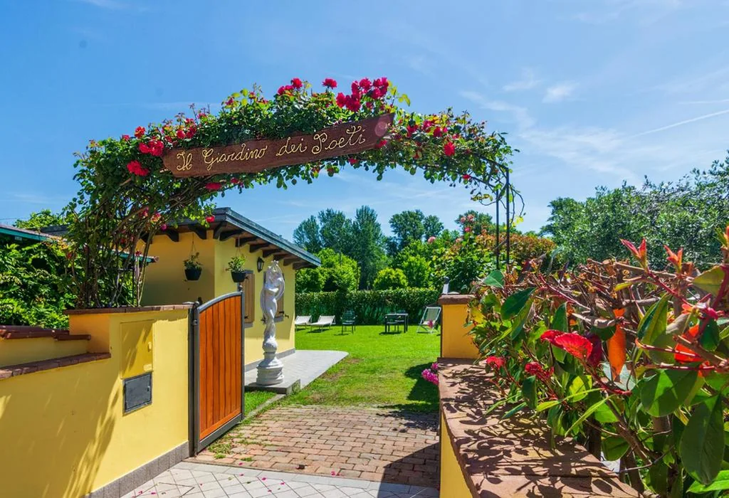 B&B Il Giardino dei Poeti and Apartaments — foto 5