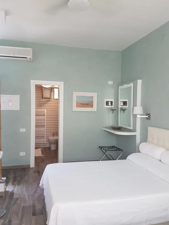 Bedrooms Venezia – camere e spiaggia — foto 4