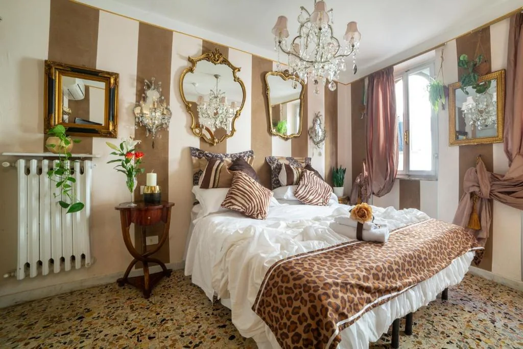 BIBI BOUTIQUE AREZZO Camere deluxe Cartazucchero & Cioccolato — foto 5