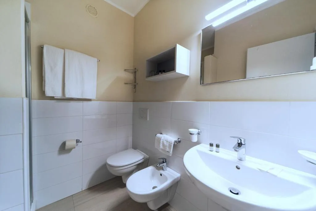Budget Double or Twin Room with Garden View — Hotel Fabricia