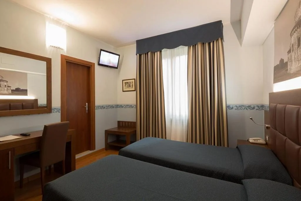Classic Twin Room — Hotel Terminus & Plaza