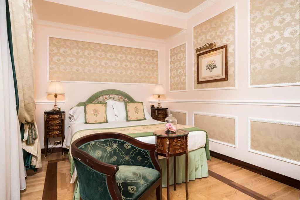 Camera Classic Matrimoniale/Doppia con Letti Singoli — Hotel Bernini Palace