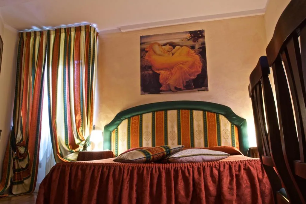 Classic Double or Twin Room — Hotel La Luna