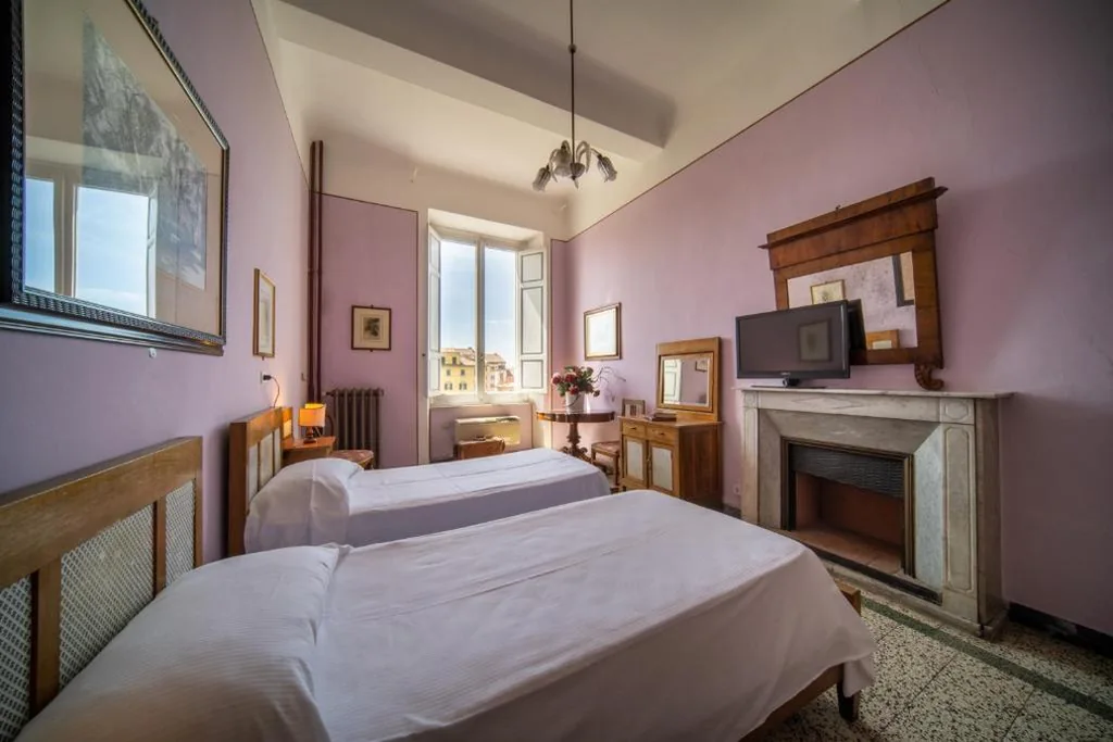 Camera Classic Matrimoniale/Doppia con Letti Singoli con Vista Fiume — Royal Victoria Hotel