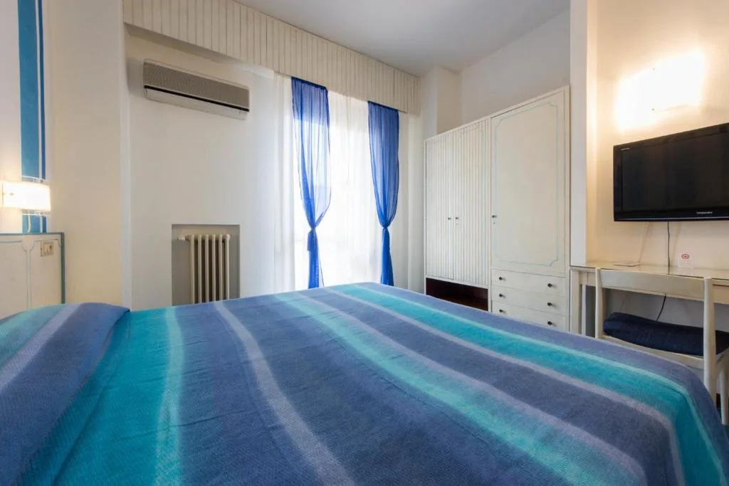 Classic Double or Twin Room with Balcony — Hotel Reale