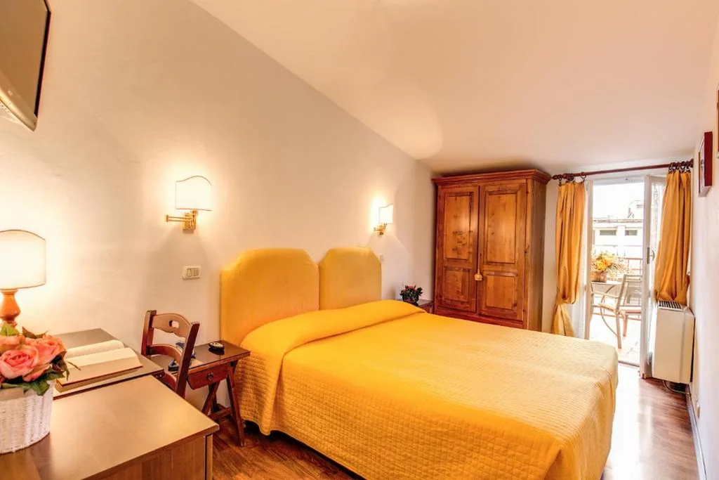 Camera Classic Matrimoniale o Doppia con Letti Singoli con Balcone — Hotel S.Giorgio & Olimpic