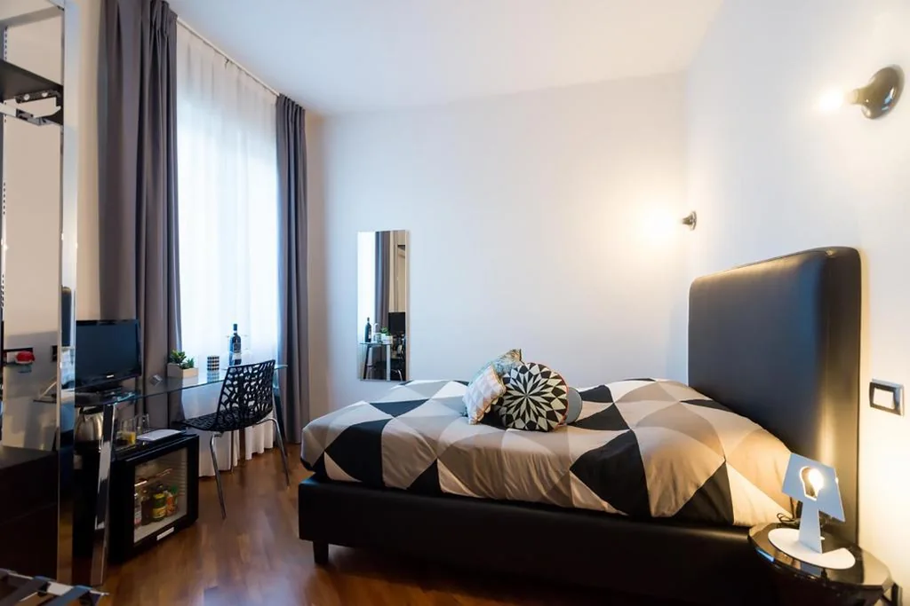 Camera con Letto Matrimoniale alla Francese — I Sleep B&B