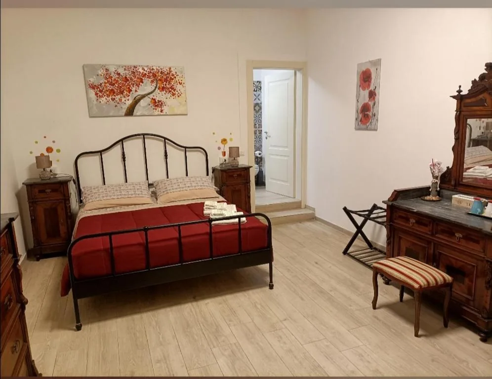 Deluxe Room (2 Adults + 1 Child) — Affittacamere Il Chiostrino Guest House