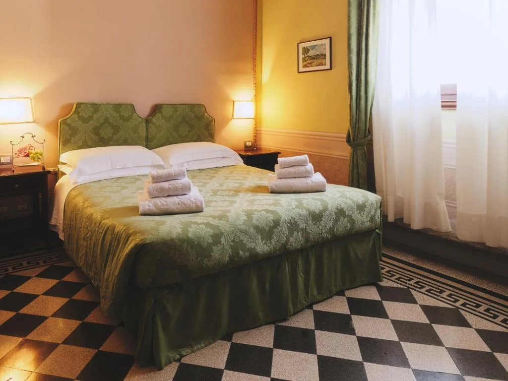 Deluxe Room — Hotel I Portici