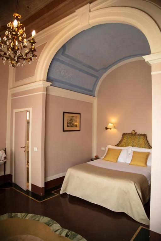 Camera Deluxe — Hotel Palazzo Guadagni