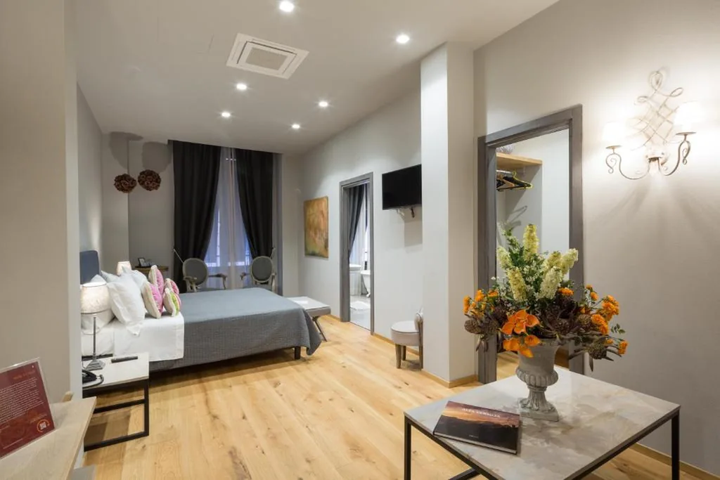 Deluxe Room — Il Duomo Luxury Suite