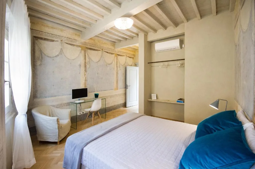 Camera Deluxe — Il Piccolo Cavour Charming House B&B