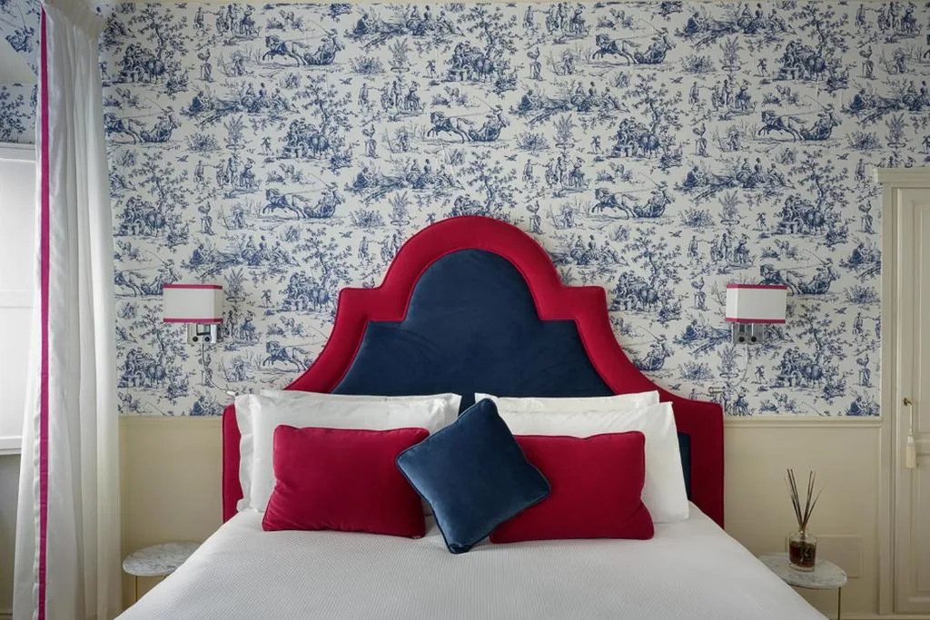 Deluxe Room — Mabelle Centro