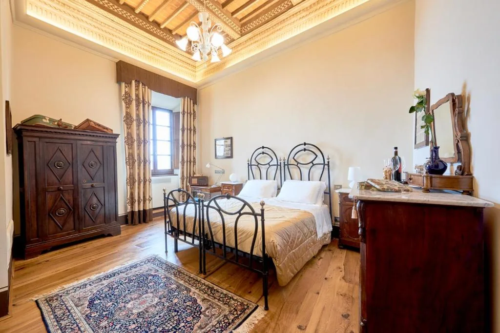Deluxe Double Room with Hot Tub — Il Tosco