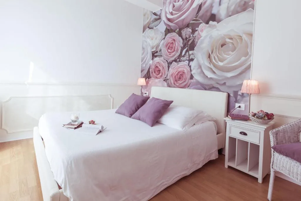 Deluxe Double Room with Sea View — Piccolo Mondo Hotel