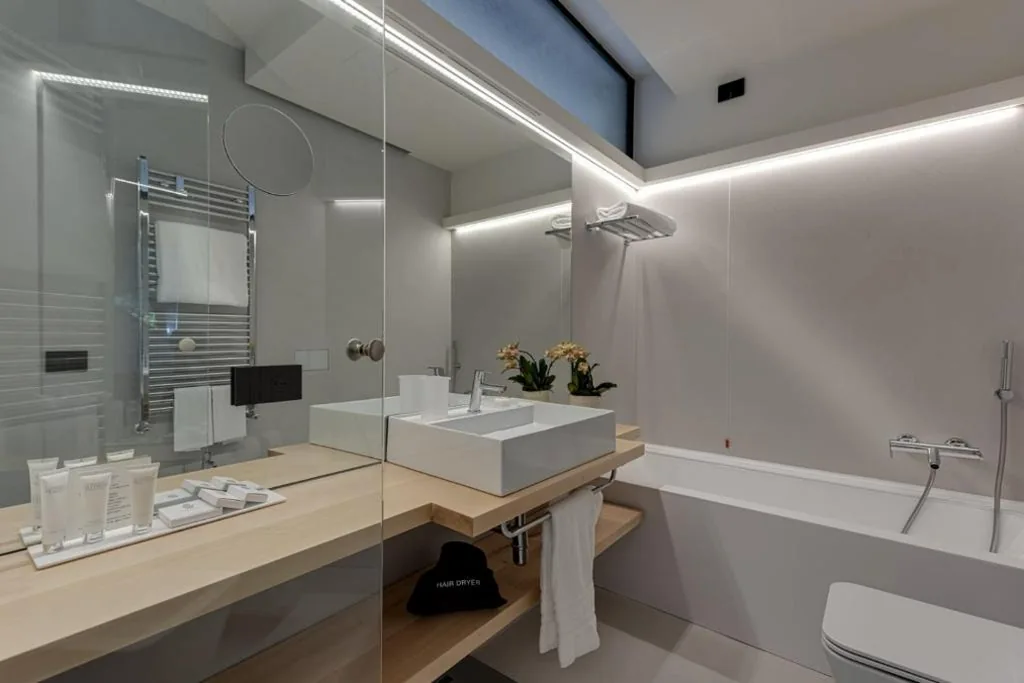 Deluxe Double or Twin Room — Augustus Hotel & Resort