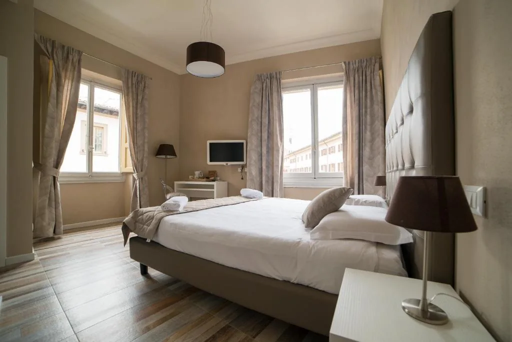 Deluxe Double or Twin Room with City View — D’HOME FLORENCE