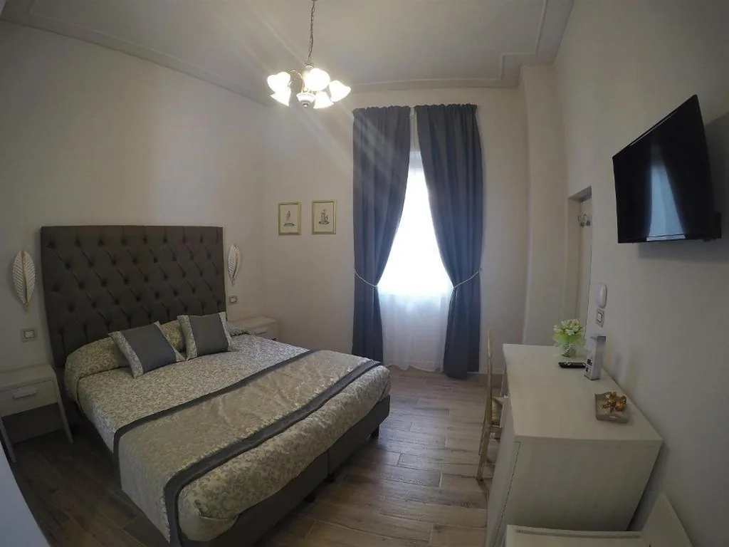 Deluxe Double or Twin Room — Elisa Guest House