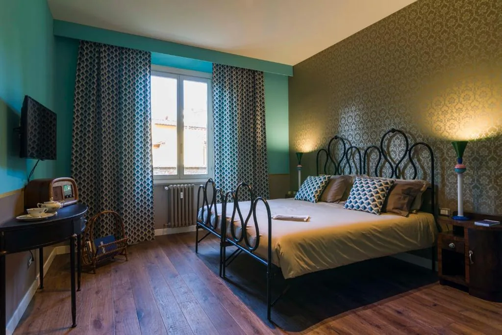 Deluxe Double or Twin Room with Garden View — Frími Boutique Rooms b&b